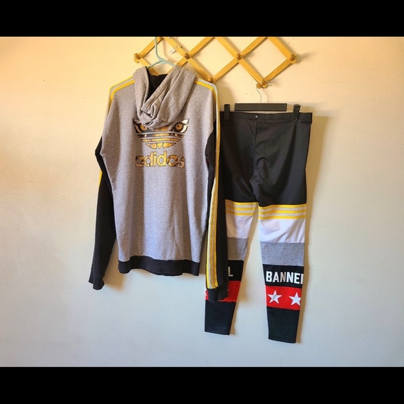 Set - Picture 3 of 4